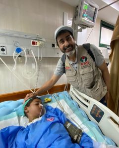 لم يكن يحب أن يظهر على مواقع التواصل، فهو دائماً ما يحب أن يظل خلف الكواليس فيدعمني و يدفع بي إلى الأمام حتى يكون أنا من يتقدم و يعلو___4